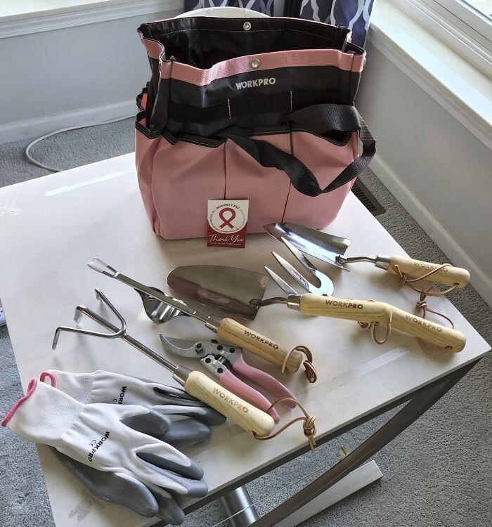 Garden In Style: 7-Piece Pink Tool Set For The Chic Gardener