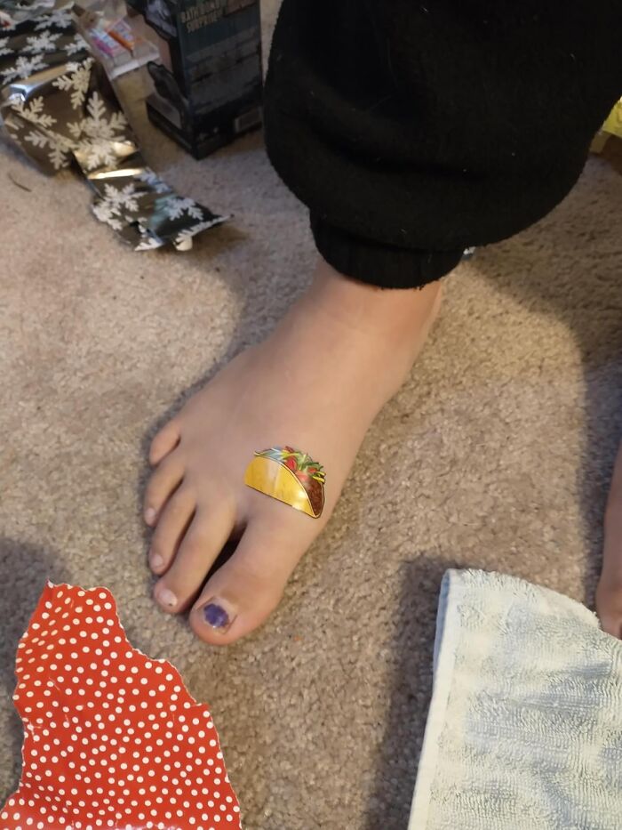 Turn Your ‘Ow’ To ‘Wow’ With Taco Shaped Self Adhesive Bandages