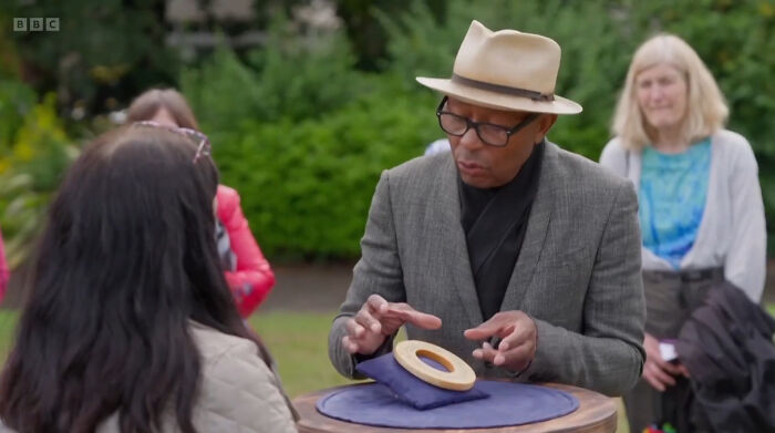 “Antiques Roadshow” Expert Refuses To Value Relic From “Awful Business” Of Slave Trade “Antiques Roadshow” Expert Refuses To Value Relic From “Awful Business” Of Slave Trade