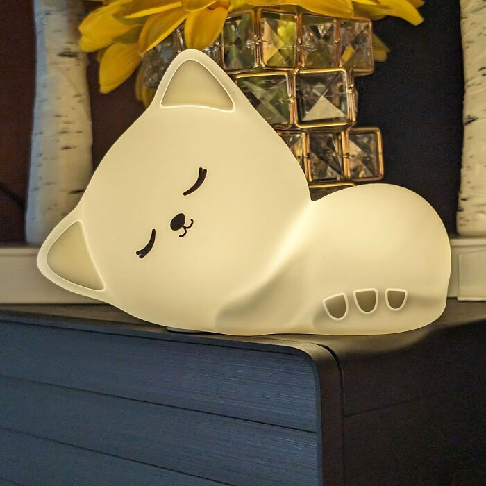 More Than Just A Light - It's Also A Playful Pal! Tap Into Fun With The Mubarek Cat Night Lamp