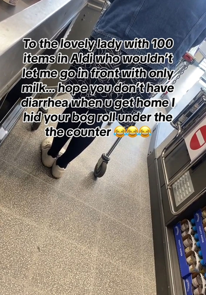 Shopper Is Praised For Seeking Revenge On Woman With Full Cart Who Wouldn’t Let Her Skip Line