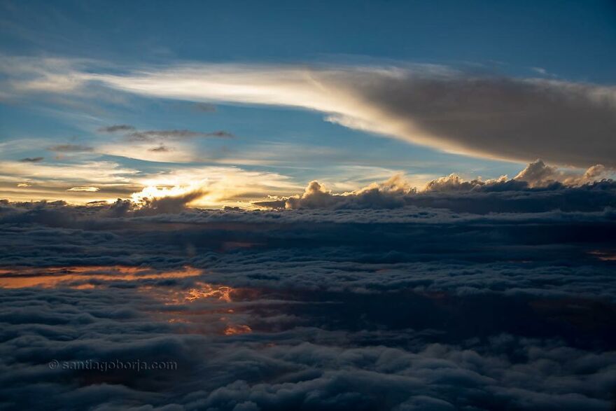 Flying High: Santiago Borja's Captivating Aerial Photography Above The Clouds (New Pics)