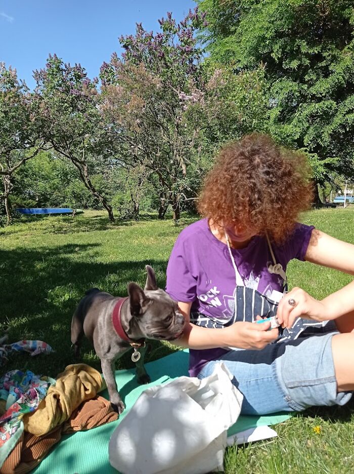 My Friends And I Went To An Art Plein Air With A Lilac Landscape (15 Pics) My Friends And I Went To An Art Plein Air With A Lilac Landscape (15 Pics)