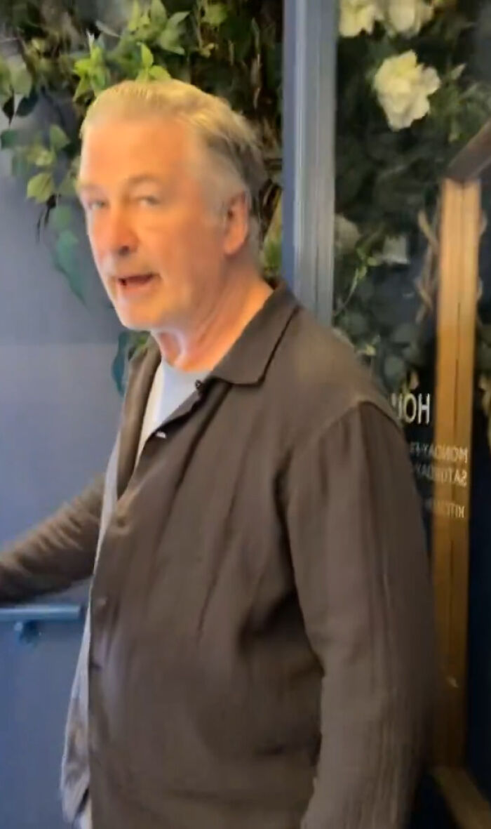 Crackhead Barney Talks About Harassing Alec Baldwin In Bizarre Piers Morgan Interview Crackhead Barney Talks About Harassing Alec Baldwin In Bizarre Piers Morgan Interview