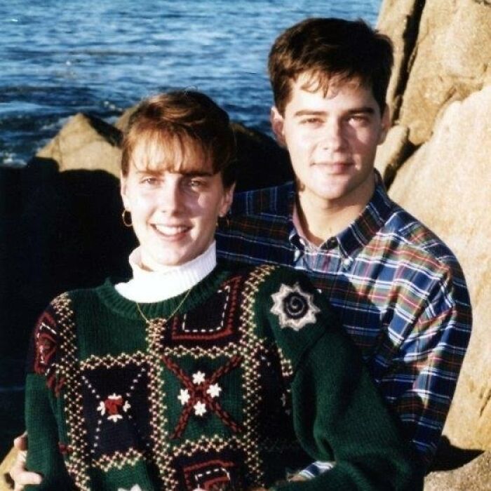 “Every Layover Is A Date Night” Husband And Wife Fly Commercial Planes Together “Every Layover Is A Date Night” Husband And Wife Fly Commercial Planes Together