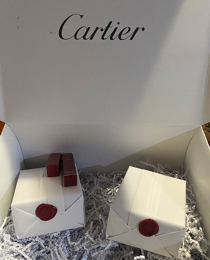 “Look For More Errors”: People Left Baffled After Man Bought 13k Cartier Earrings For $13