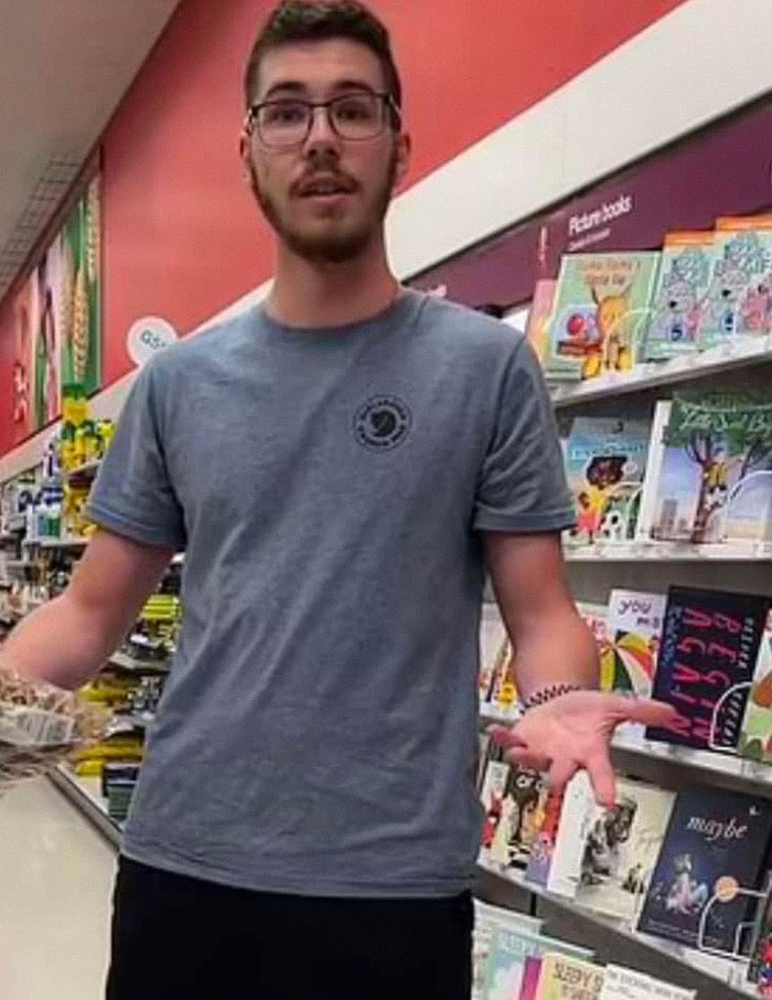 “Fantastic Work”: People Praise Woman’s Quick Thinking In Catching Upskirter On Camera “Fantastic Work”: People Praise Woman’s Quick Thinking In Catching Upskirter On Camera