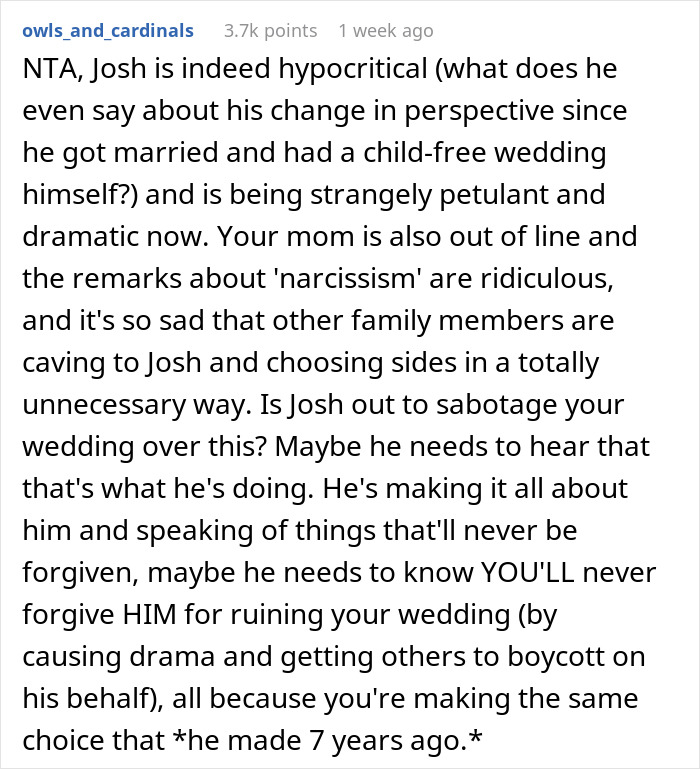 "I Called Him A Hypocrite": Guy Makes Snide Remarks Over Sister's Childfree Wedding, Is Called Out "I Called Him A Hypocrite": Guy Makes Snide Remarks Over Sister's Childfree Wedding, Is Called Out