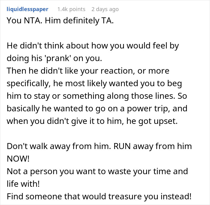 37-Year-Old Man Prank-Breaks Up With Long-Term Girlfriend, Doesn't Like Her Reaction 37-Year-Old Man Prank-Breaks Up With Long-Term Girlfriend, Doesn't Like Her Reaction