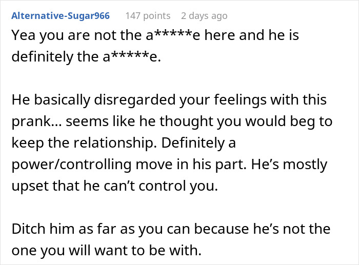 37-Year-Old Man Prank-Breaks Up With Long-Term Girlfriend, Doesn't Like Her Reaction 37-Year-Old Man Prank-Breaks Up With Long-Term Girlfriend, Doesn't Like Her Reaction