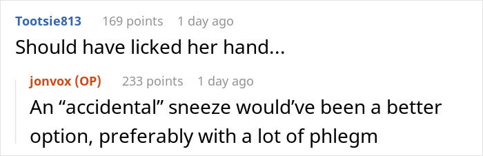 Woman Invades Personal Space On A Plane, Flier Comes Up With A Genius Plan To Get Back At Her Woman Invades Personal Space On A Plane, Flier Comes Up With A Genius Plan To Get Back At Her