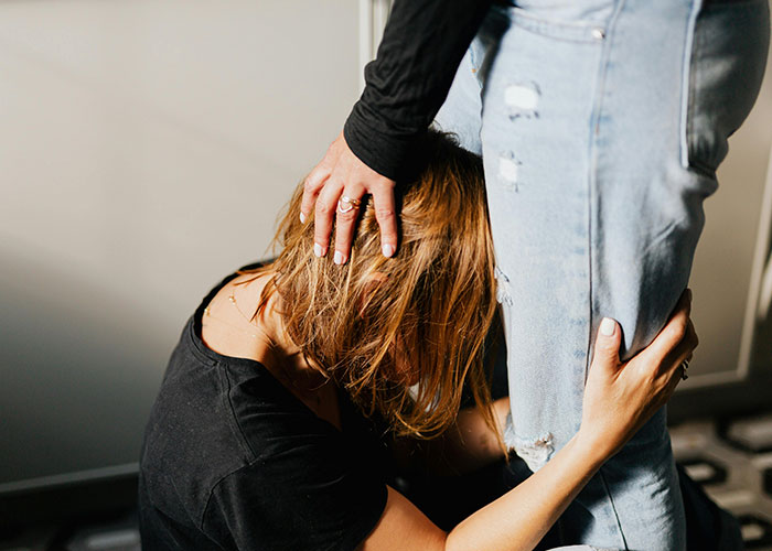 People Share 30 Signs That Just Scream “This Couple Isn’t Going To Make It”