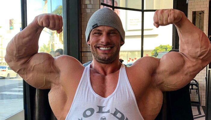 Joey Swoll Recounts Harrowing Experience Of Being Harassed By A Woman At A Bar, Then Deletes Post