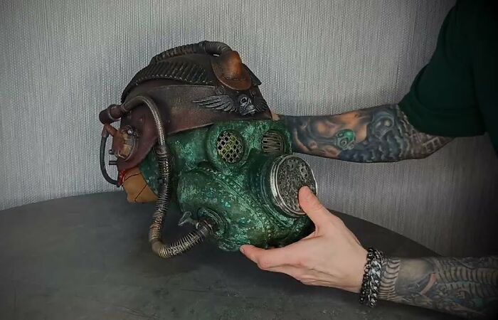 Here’s What You Can Make From An Old Gas Mask And A Motorcycle Helmet (9 Pics)