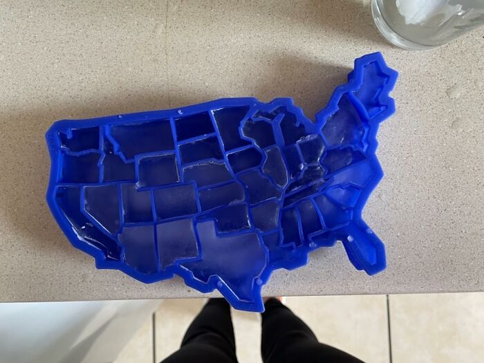 Chill Out In Patriotic Style With A USA-Shaped Ice Cube Tray: Enjoy Refreshing Beverages And American Flair