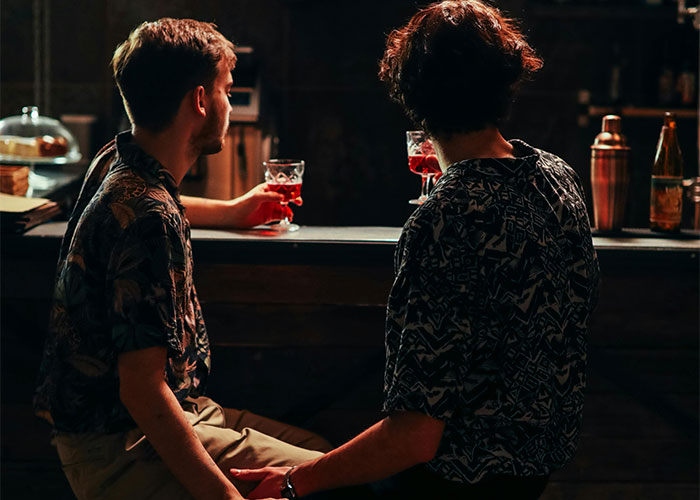 Man Tells Date It's Either Him Or The Dog, Gets Kicked Out In A Blink Of An Eye Man Tells Date It's Either Him Or The Dog, Gets Kicked Out In A Blink Of An Eye