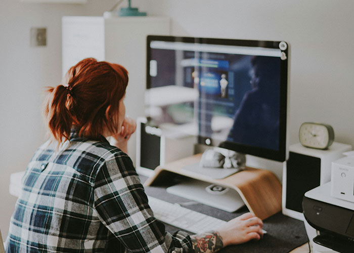 Dad Tells Teen Daughter Not To Proceed With Job Interview After Realizing The “Employer’s” Scheme Dad Tells Teen Daughter Not To Proceed With Job Interview After Realizing The “Employer’s” Scheme