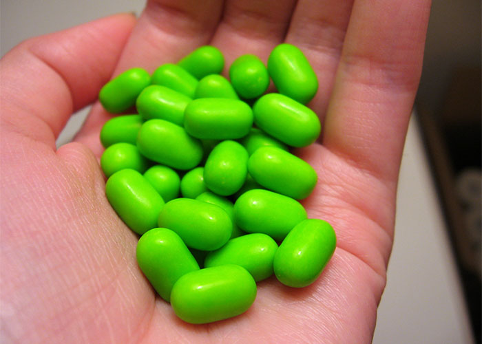 Doctors Puzzle How Person Gained 40lbs, See Them Fiddling With Tic-Tacs: “They're 0 Calories” Doctors Puzzle How Person Gained 40lbs, See Them Fiddling With Tic-Tacs: “They're 0 Calories”