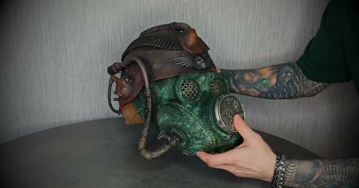 Here’s What You Can Make From An Old Gas Mask And A Motorcycle Helmet (9 Pics)
