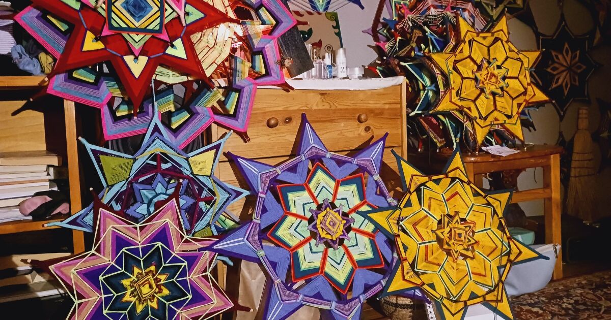 I Spent Thousands Of Hours Crafting Mandalas (5 Pics) | Bored Panda