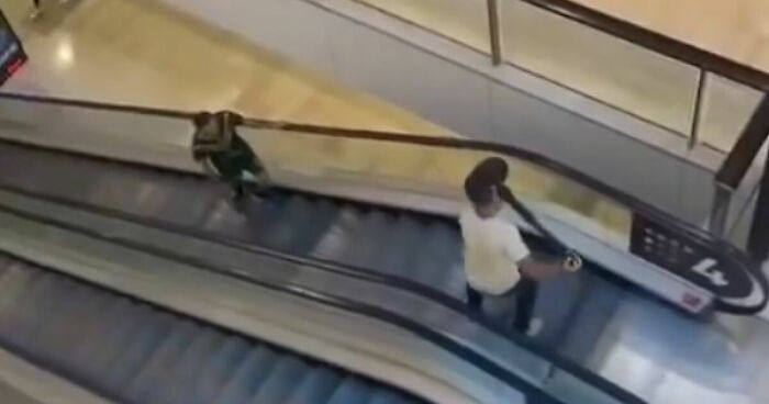 “Hot” Hunk Becomes New Aussie Heartthrob For Stopping Knife-Wielding Man Who Stabbed Six To Death