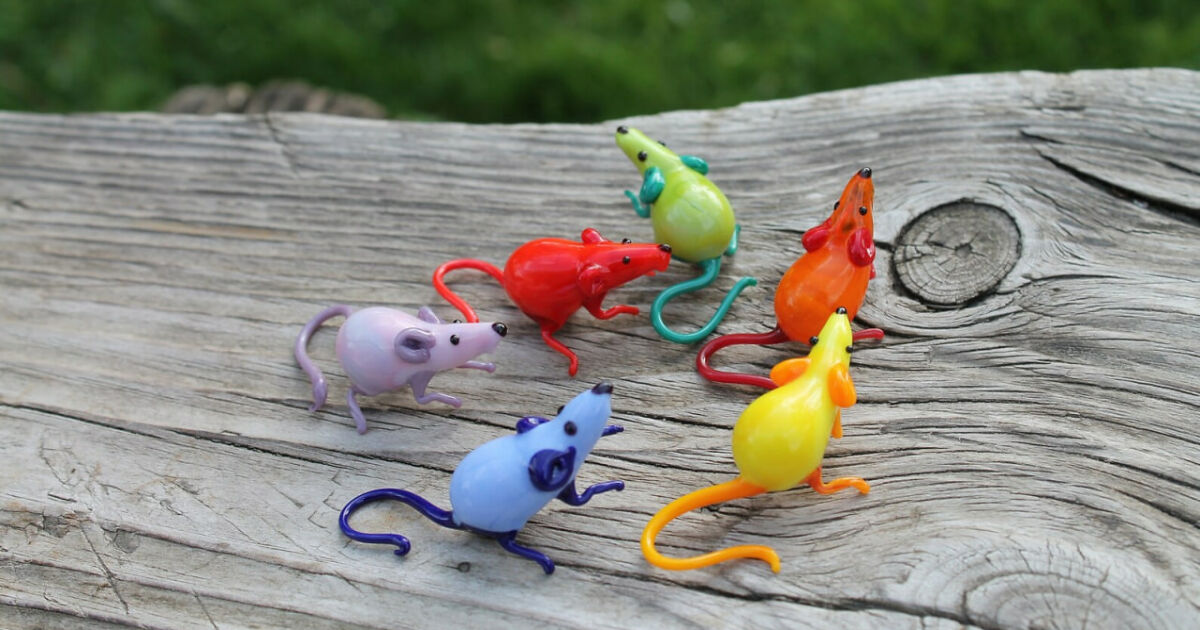 I Made Glass Rat Figurines In Rainbow Colors (12 Pics) | Bored Panda