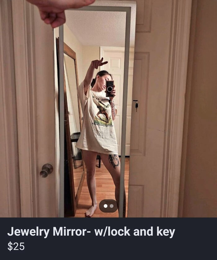 A Jewelry Mirror With Attitude