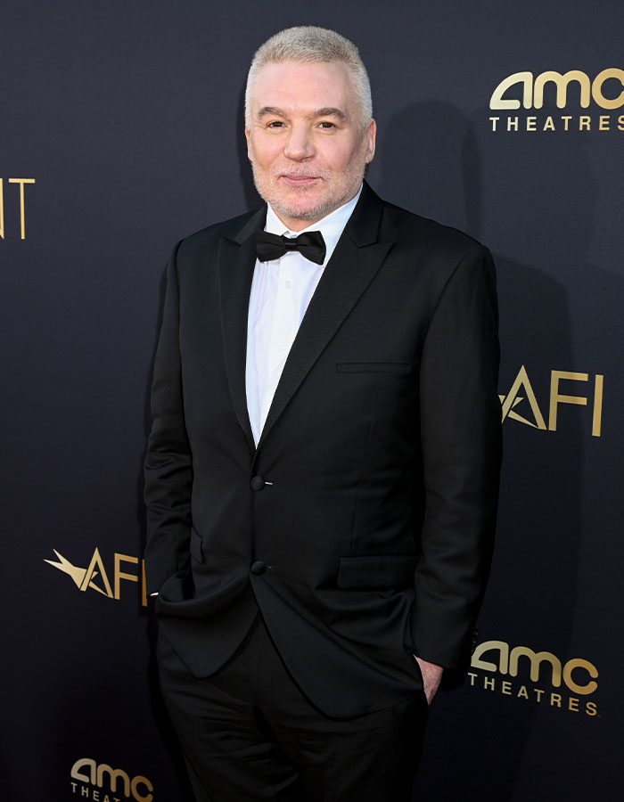 Mike Myers Removes Mask At AFI Gala, Revealing “Unrecognizable” New Look Mike Myers Removes Mask At AFI Gala, Revealing “Unrecognizable” New Look