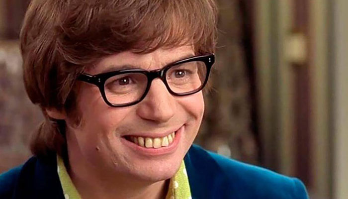 Mike Myers Removes Mask At AFI Gala, Revealing “Unrecognizable” New Look Mike Myers Removes Mask At AFI Gala, Revealing “Unrecognizable” New Look
