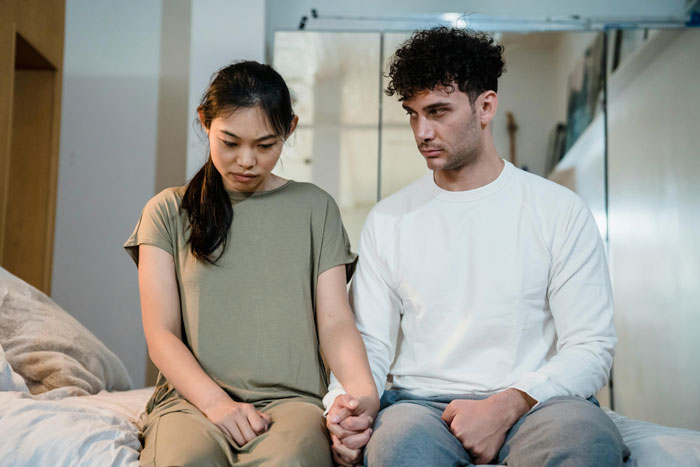 Woman Cheats On Spouse And Gets Canceled By Friends, Another Couple Nearly Splits Over This Woman Cheats On Spouse And Gets Canceled By Friends, Another Couple Nearly Splits Over This