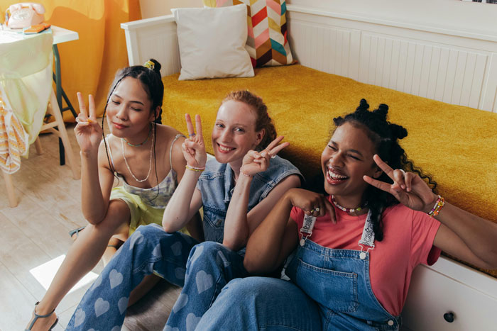 Woman Cheats On Spouse And Gets Canceled By Friends, Another Couple Nearly Splits Over This Woman Cheats On Spouse And Gets Canceled By Friends, Another Couple Nearly Splits Over This