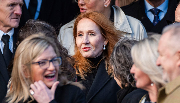 “I Love Daniel Radcliffe and Emma Watson Even More Now”: HP Fans Take Sides After J.K. Rowling's Rant “I Love Daniel Radcliffe and Emma Watson Even More Now”: HP Fans Take Sides After J.K. Rowling's Rant