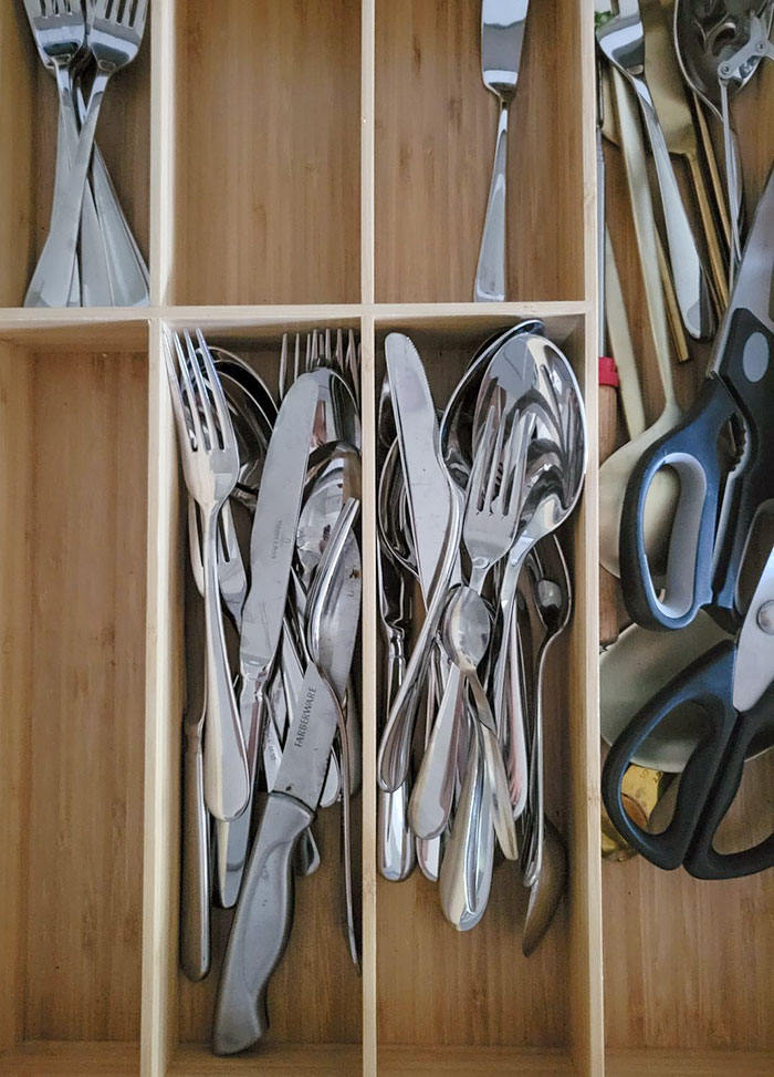How My Wife Puts Away The Cutlery