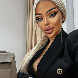 30 Hilarious Examples Of Instagram Vs. Reality That Show The Truth Behind Photos (New Pics) 30 Hilarious Examples Of Instagram Vs. Reality That Show The Truth Behind Photos (New Pics)