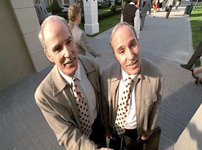 In The Truman Show (1998), The Identical Twins Are Played By Ron And Don Taylor, Two Police Officers Who Were Working On The Set As Security Guards