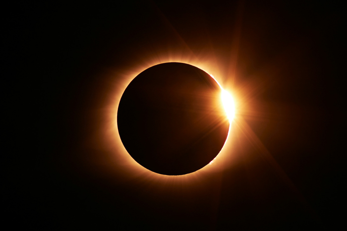 The 2024 Solar Eclipse Will Bring Shadow Bands, Baily’s Beads And Diamond Ring The 2024 Solar Eclipse Will Bring Shadow Bands, Baily’s Beads And Diamond Ring