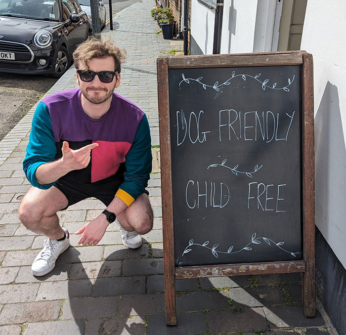 “Dog-Friendly, Child-Free” Pub That’s Been Banning Kids For 11 Years Sparks Heated Debate