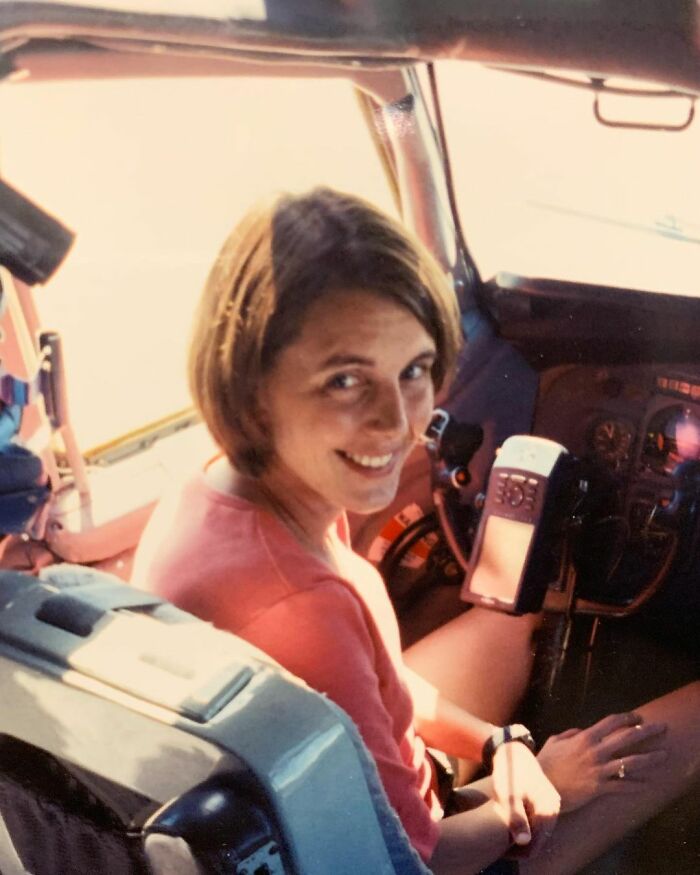 “Every Layover Is A Date Night” Husband And Wife Fly Commercial Planes Together “Every Layover Is A Date Night” Husband And Wife Fly Commercial Planes Together