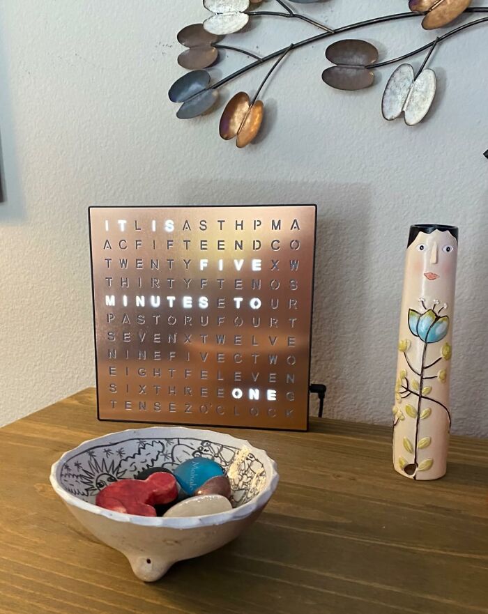 Brighten Your Space With An LED Light-Up Word Clock: Add A Modern And Quirky Touch To Your Décor