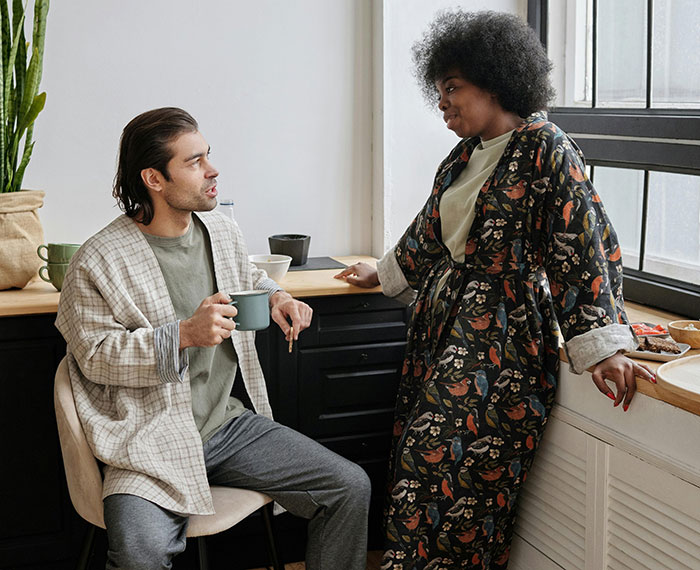 “Gold Digger” Keeps Facing In-Laws’ Hate, Loses Patience And Shuts Them Up For Good “Gold Digger” Keeps Facing In-Laws’ Hate, Loses Patience And Shuts Them Up For Good