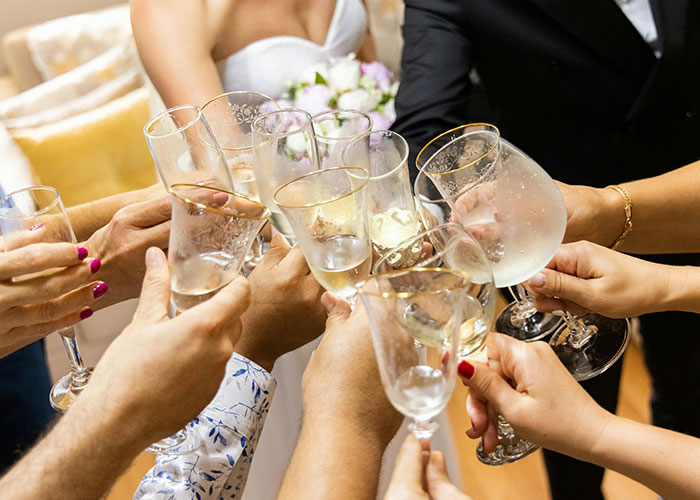 "He Was Tacky And Rude": Sister Freaks At Brother's Alcohol-Free Wedding