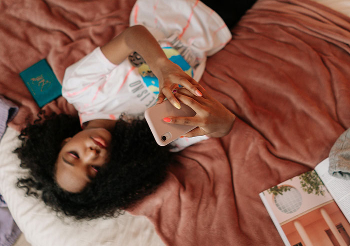 Mom’s New Boyfriend Crosses The Line, Gets Pepper-Sprayed By Teen He Walked In On Mom’s New Boyfriend Crosses The Line, Gets Pepper-Sprayed By Teen He Walked In On