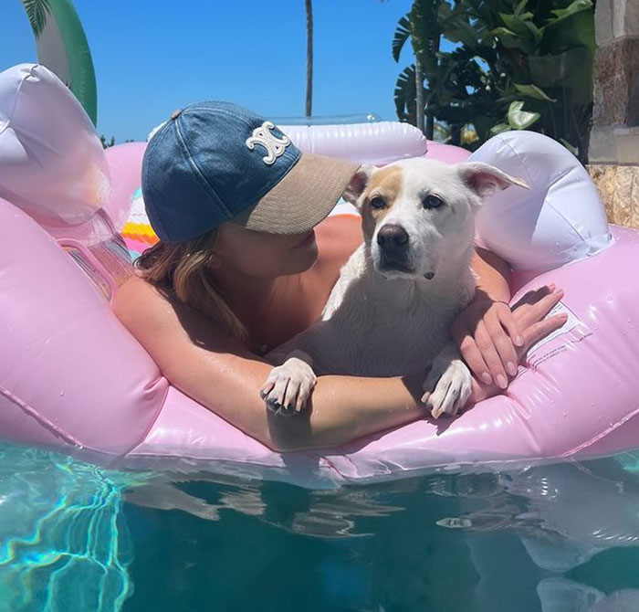 “Sorry For Having Great T*ts And Correct Opinions,” Sydney Sweeney Says Via Instagram Pics “Sorry For Having Great T*ts And Correct Opinions,” Sydney Sweeney Says Via Instagram Pics