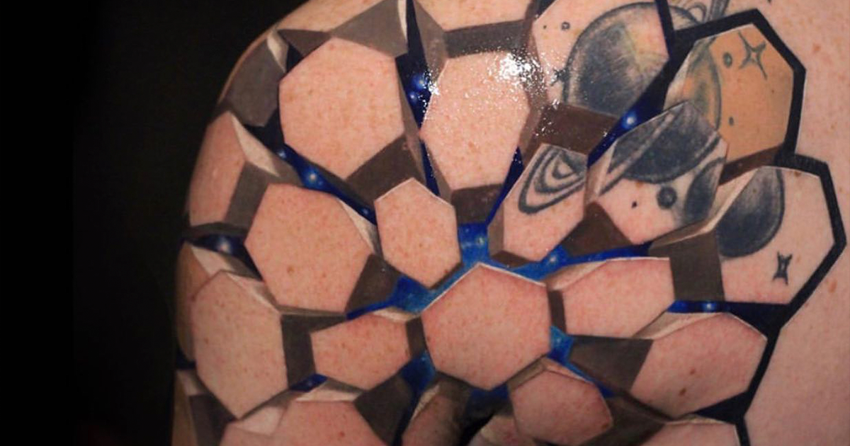 48 Mind-Bending Tattoos Capturing A World Within The Skin By This Artist (New Pics) - Vimarsana News