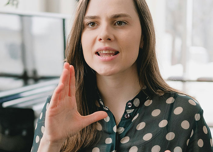 Woman Invades Personal Space On A Plane, Flier Comes Up With A Genius Plan To Get Back At Her Woman Invades Personal Space On A Plane, Flier Comes Up With A Genius Plan To Get Back At Her