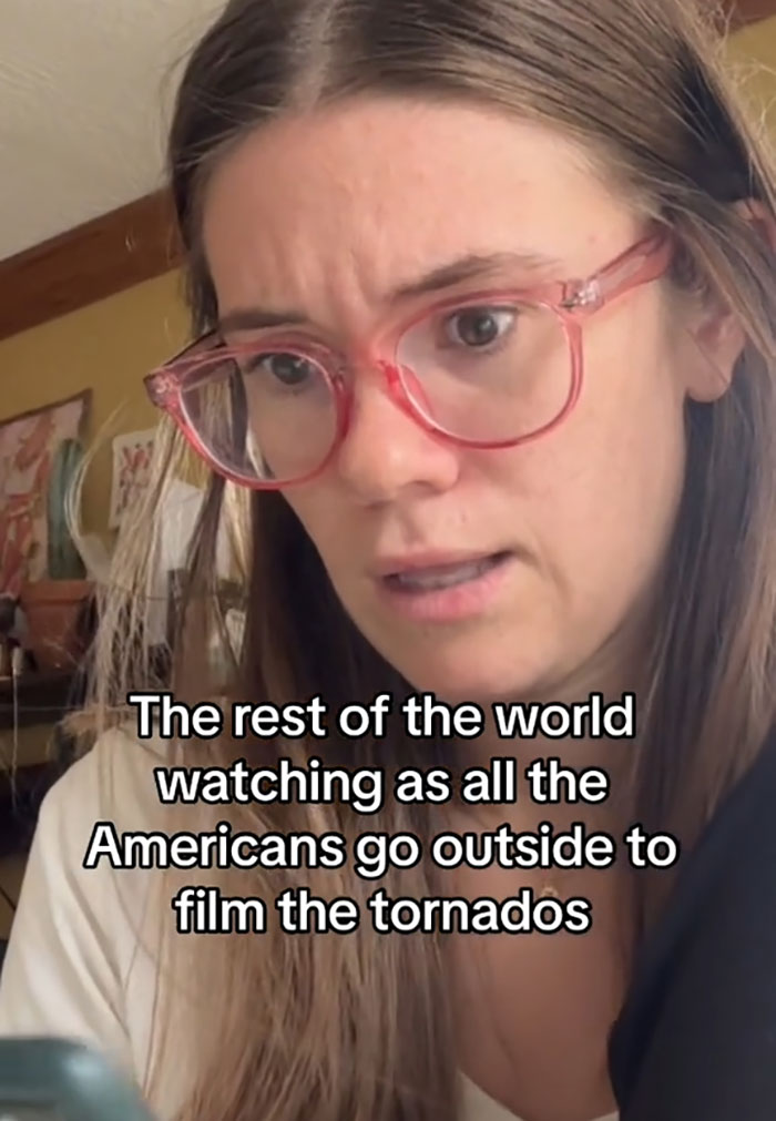 People Stunned As Midwestern Woman Goes Outside To Film Tornado After Hearing Sirens People Stunned As Midwestern Woman Goes Outside To Film Tornado After Hearing Sirens