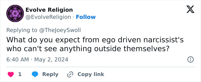 “Hope The Guy Presses Charges”: Gym-Goer’s Controversial Locker Room Selfie Exposes Unwitting Man “Hope The Guy Presses Charges”: Gym-Goer’s Controversial Locker Room Selfie Exposes Unwitting Man