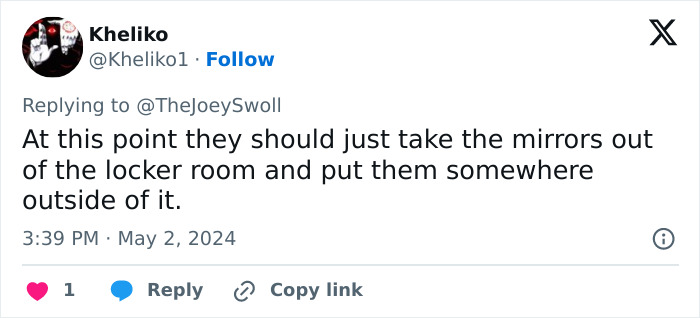 “Hope The Guy Presses Charges”: Gym-Goer’s Controversial Locker Room Selfie Exposes Unwitting Man “Hope The Guy Presses Charges”: Gym-Goer’s Controversial Locker Room Selfie Exposes Unwitting Man