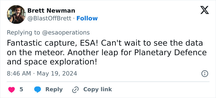 Comet Fragment Explodes, Illuminating Sky With Blue Fireball Over Spain And Portugal Comet Fragment Explodes, Illuminating Sky With Blue Fireball Over Spain And Portugal