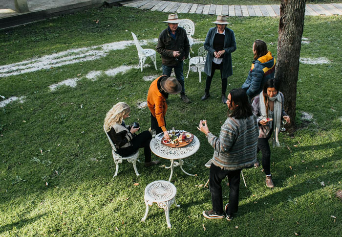 Lake Neighbors Keep Showing Up Uninvited, Woman Finally Loses It, Gets Called Rude Lake Neighbors Keep Showing Up Uninvited, Woman Finally Loses It, Gets Called Rude